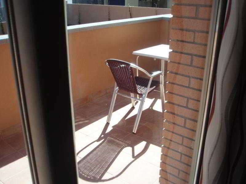 Aparthotel Bardon Castelldefels Zewnętrze zdjęcie